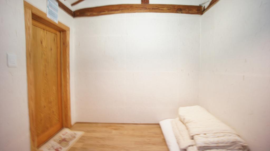 1928 Suimmaru Hanok Guesthouse Jeonju Phòng bức ảnh